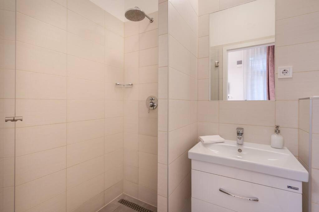 Klauzal Garden City Apartments-Studio K22 Budapest Esterno foto